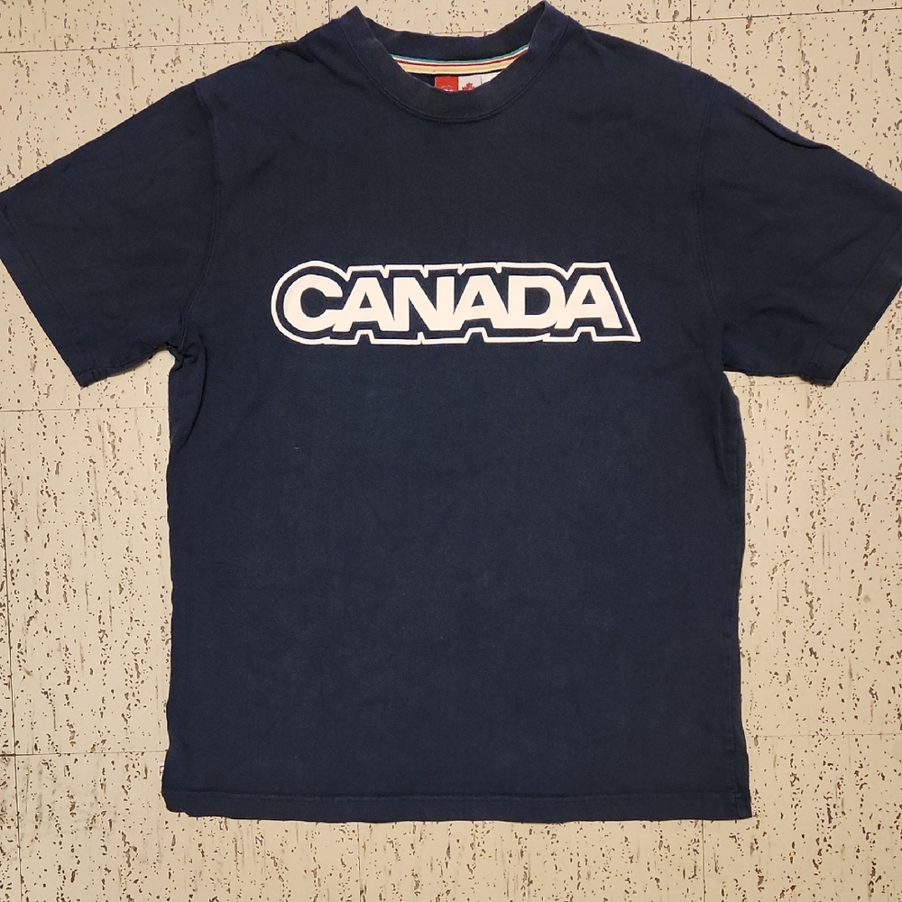 Hudsons Bay Navy Blue & White 2005 Canada Olympics Spellout T-Shirt Vintage Y2K
